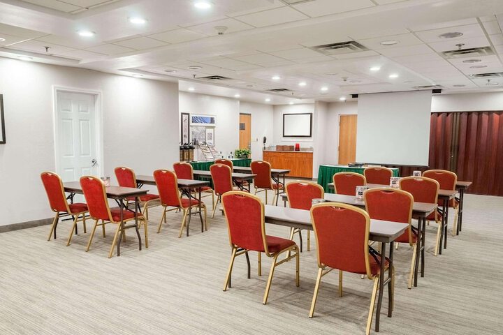 Country Inn & Suites by Radisson Cookeville, TN