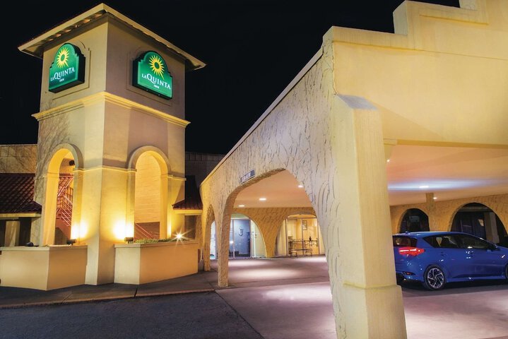 Hotel 5 of 33