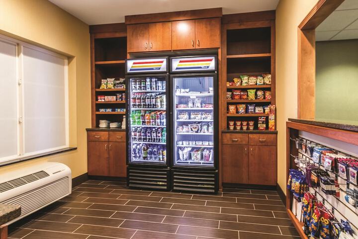 La Quinta Inn & Suites by Wyndham Fargo-Medical Center