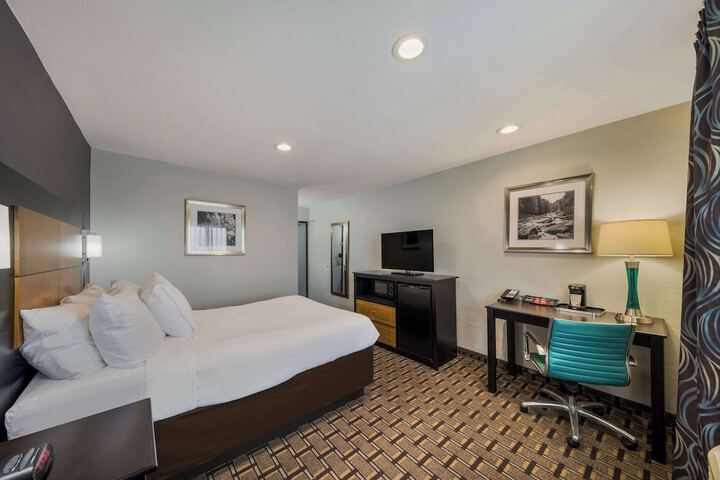 Room 14 of 44