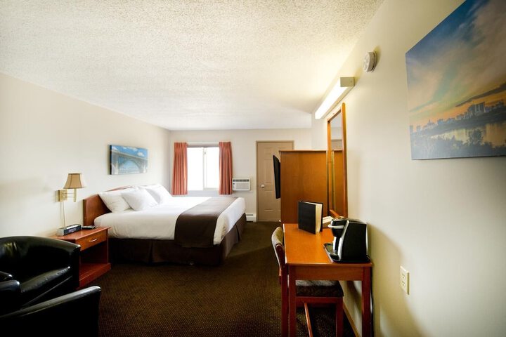 Room 11 of 21
