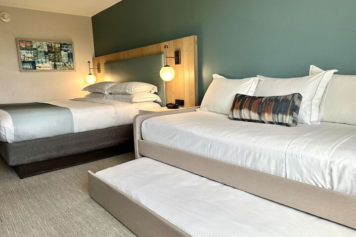 Room 43 of 71