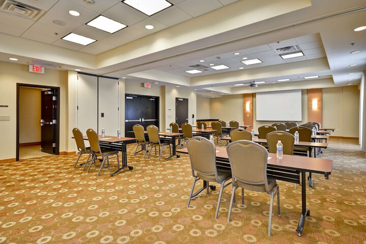 Hyatt Place Chicago / Naperville/Warrenville