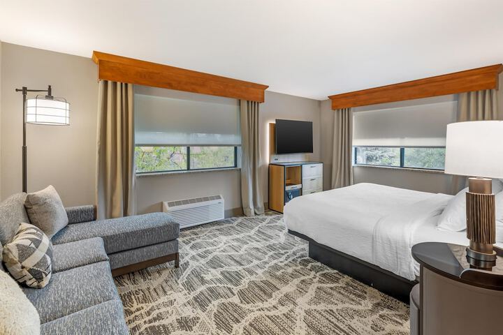 Best Western Plus GranTree Inn