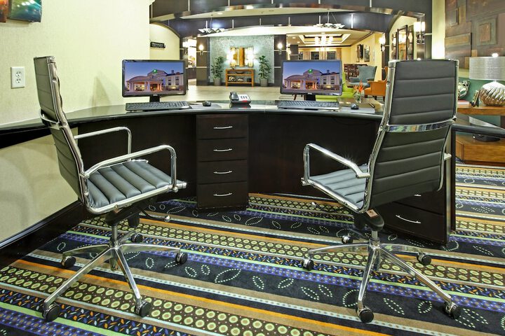 Holiday Inn Express & Suites Covington by IHG