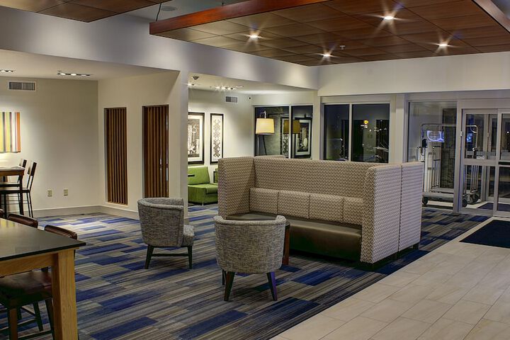 Hotel 7 of 38