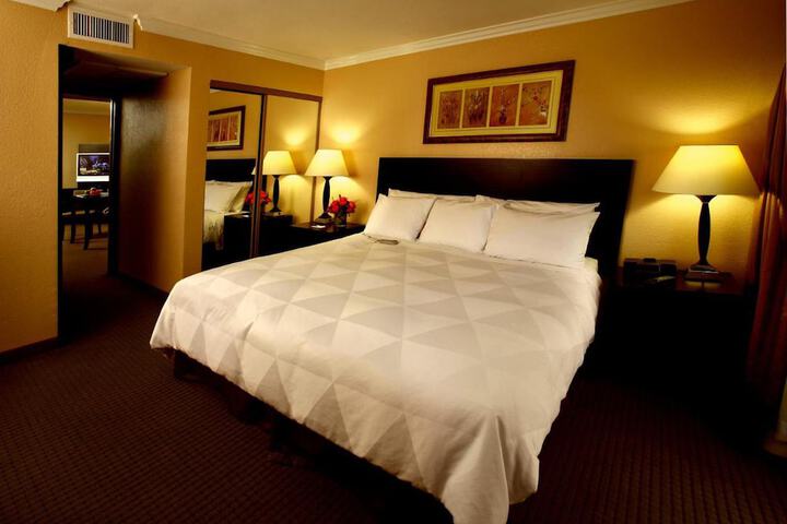Room 52 of 65