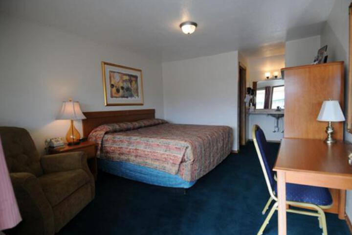 Legacy Inn