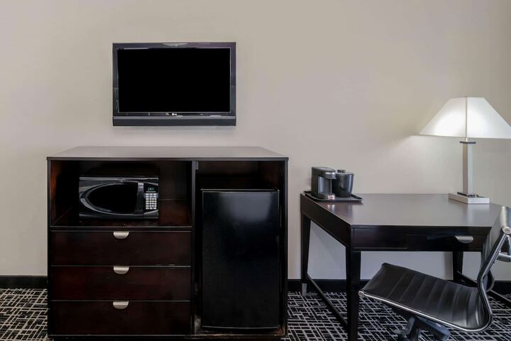 Room 26 of 39