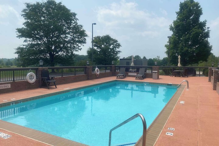 Pool 4 of 33