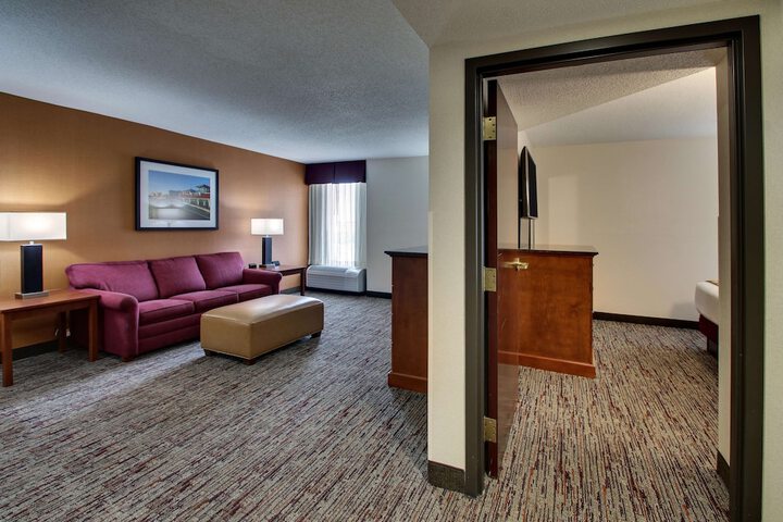 Room 40 of 69