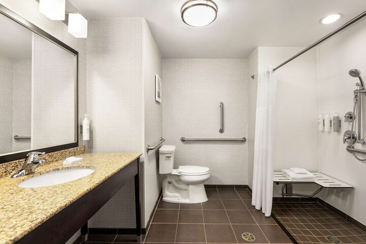 Hampton Inn & Suites York South