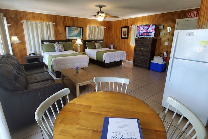 Room 104 of 219