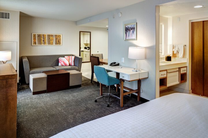 Room 50 of 103