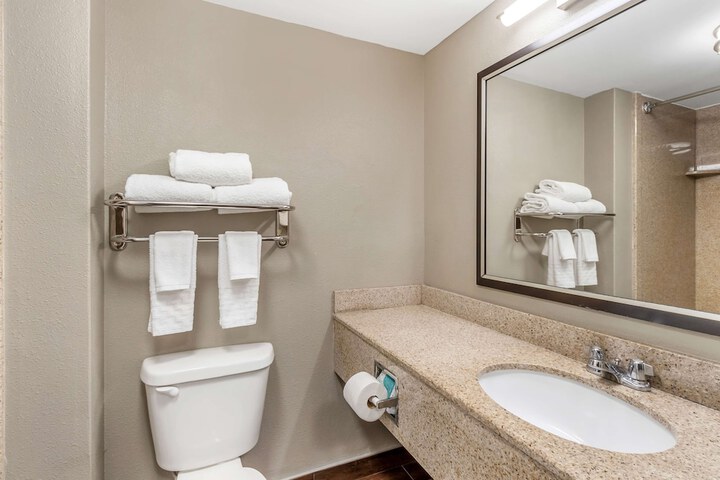 Room 35 of 42