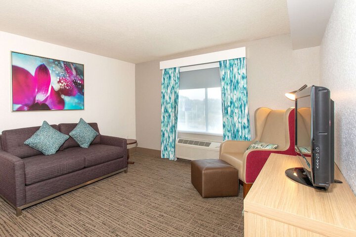 Room 34 of 66