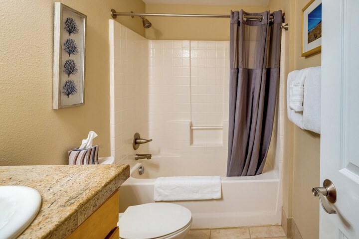Rockaway Beach Vacation Rental Near Beach Access!