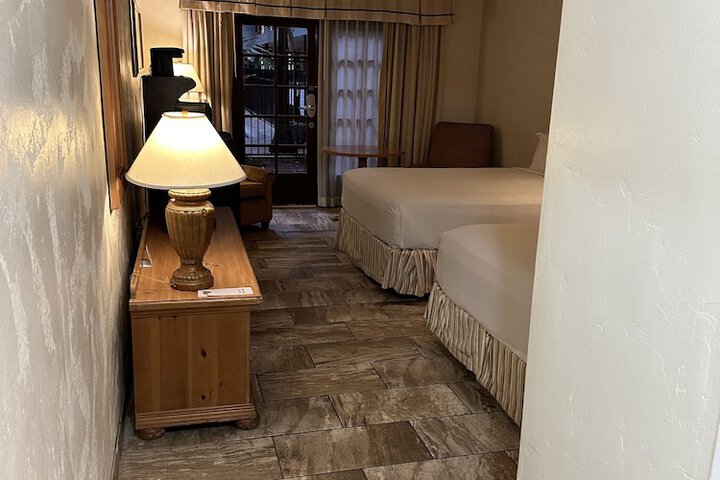 Room 18 of 29