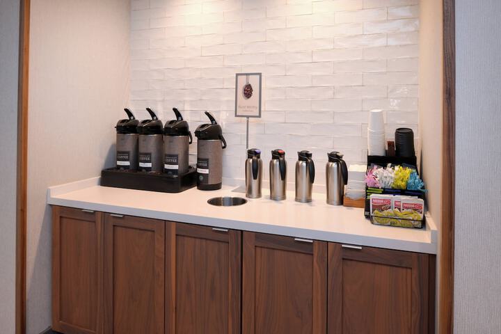 Fairfield Inn & Suites by Marriott Arlington Six Flags