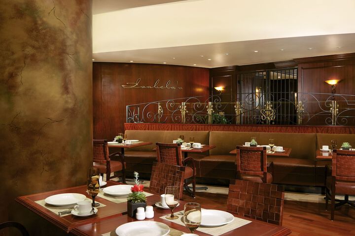 Dining 45 of 61