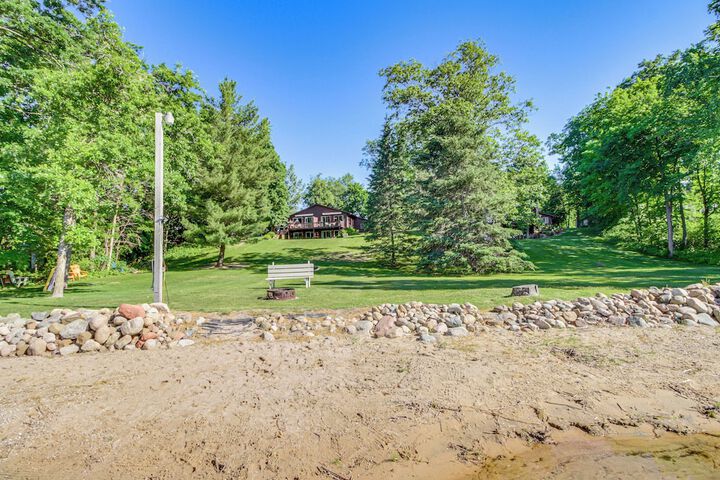 Beach & Lake Access: Brainerd Townhome