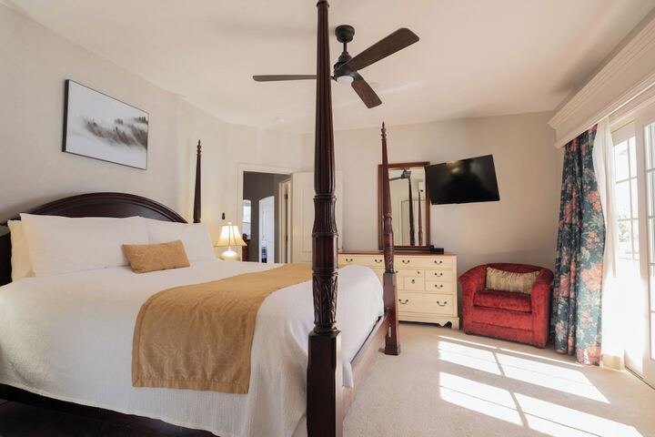 Nordic Village Resort