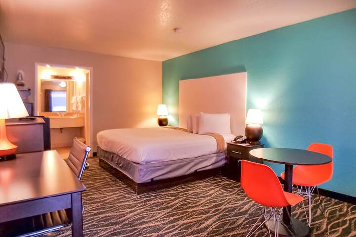 Room 28 of 60