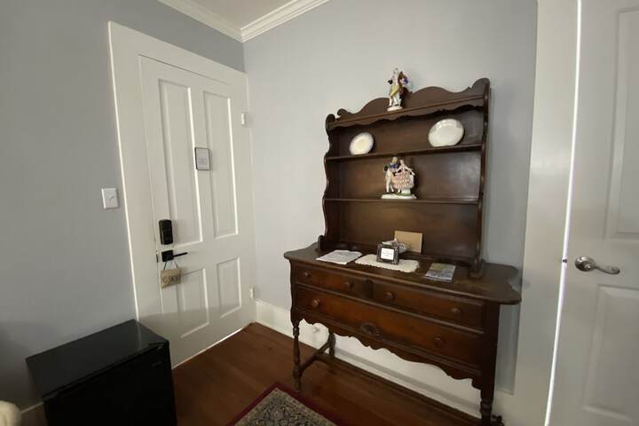 Room 32 of 55
