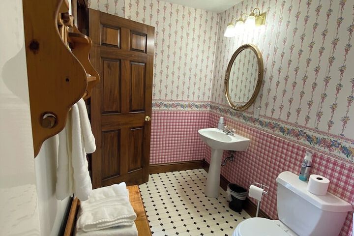 Room 32 of 75
