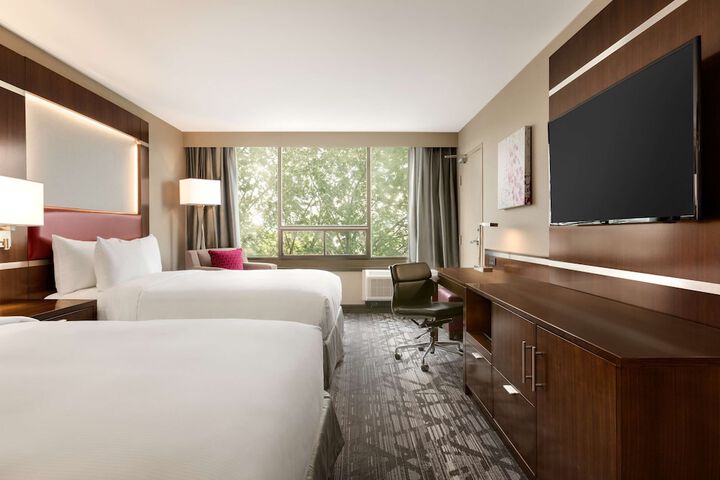 Room 13 of 40