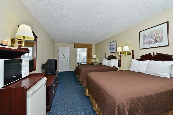 Room 13 of 20