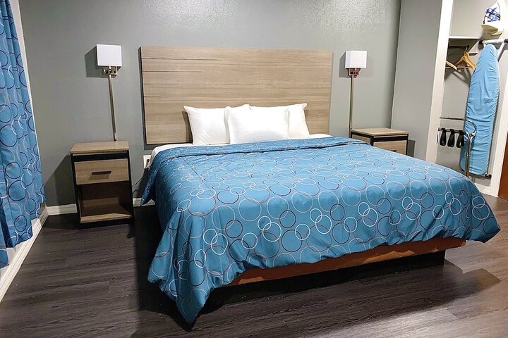 Budget Host Inn