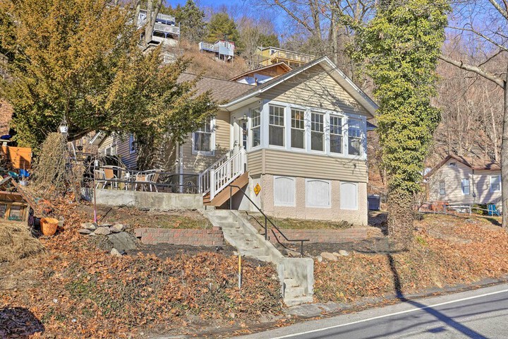 Greenwood Lake Cottage w / Grill & Lake Access