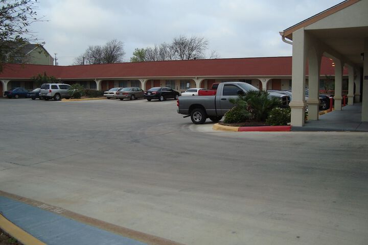 Property Grounds 42 of 45