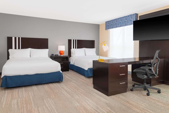 Hampton Inn & Suites Madison / Downtown