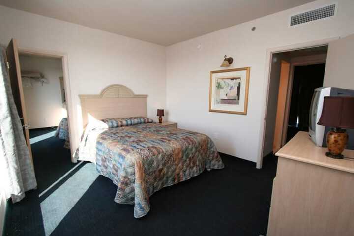 Room 5 of 18