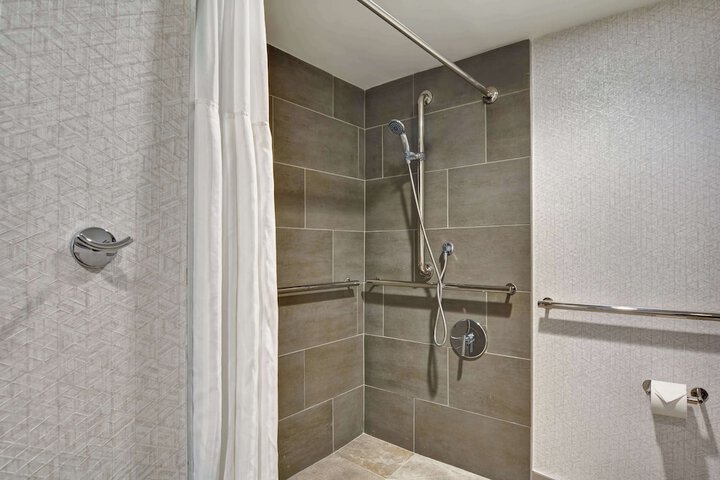 Embassy Suites by Hilton Minneapolis Airport