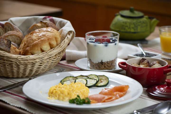 Breakfast/Coffee Service 72 of 77