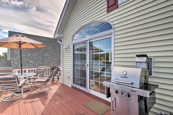 Waterside Haven on Milton Pond w / Deck & Boat Dock