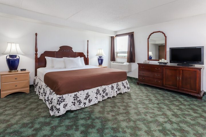Room 18 of 21