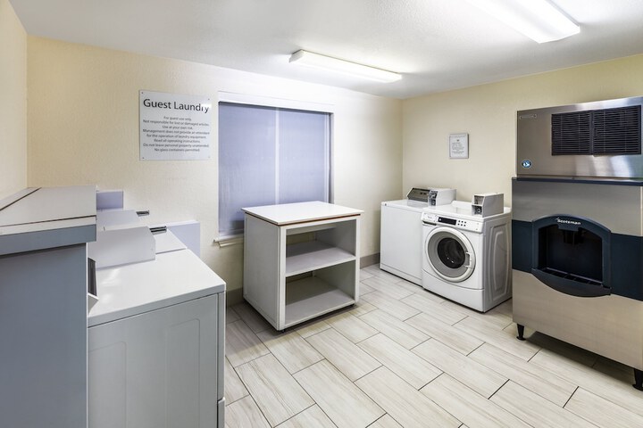 Holiday Inn Express Hotel & Suites - Houston Space Center by IHG