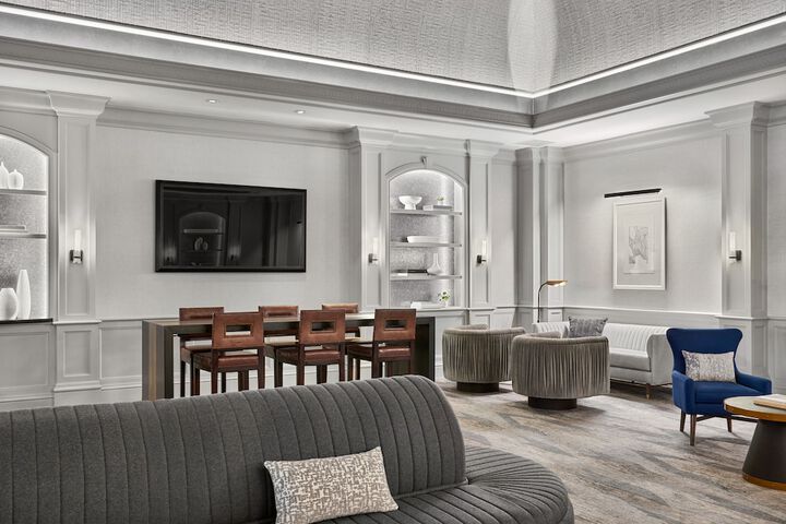 Hotel Interior 10 of 118