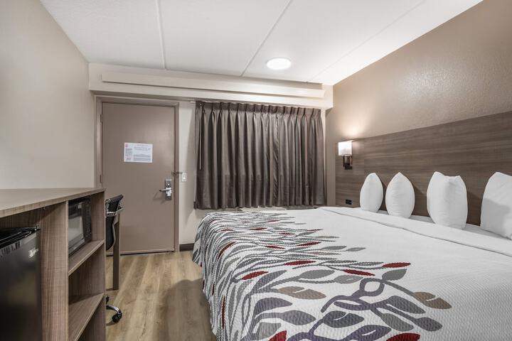 Room 28 of 41