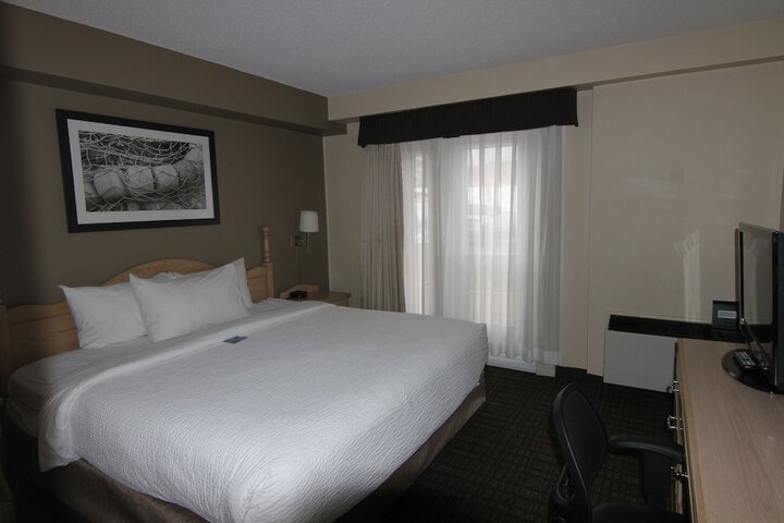 Room 17 of 23