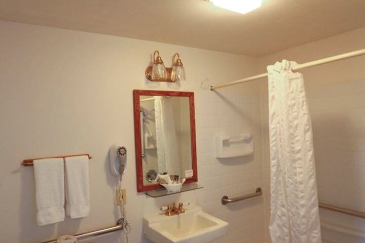 Room 125 of 183
