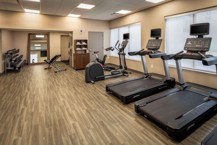 Hampton Inn Long Island / Commack