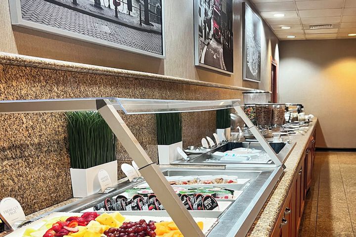 Crowne Plaza Newark Airport by IHG
