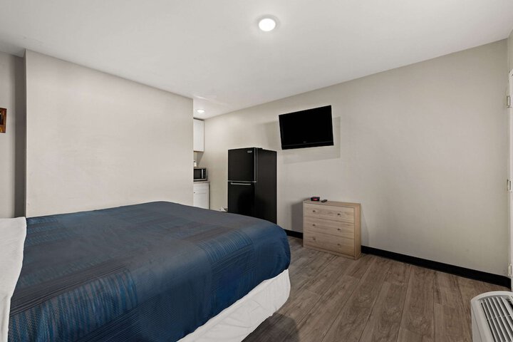 Room 28 of 36