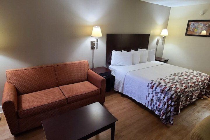 Room 11 of 18