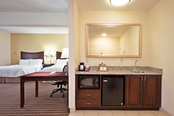 Room 27 of 42